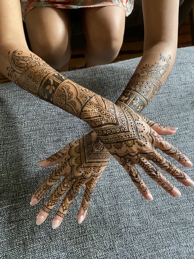 Gallery photo 10 of Silk & Stone Henna