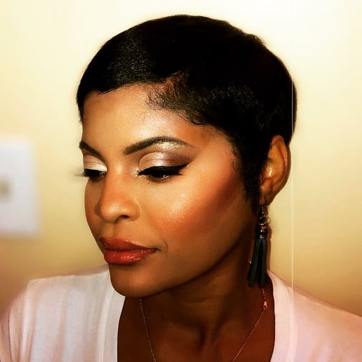 Gallery photo 1 of Diamond Glow Artistry