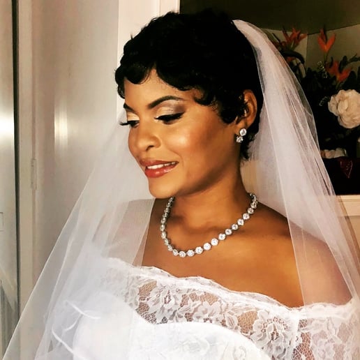 Gallery photo 2 of Diamond Glow Artistry