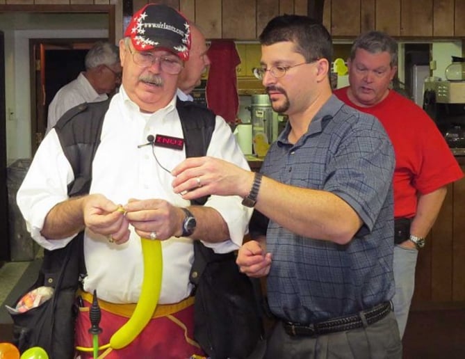 Gallery photo 4 of Sir Lantz-Magician and Master Balloon Artist