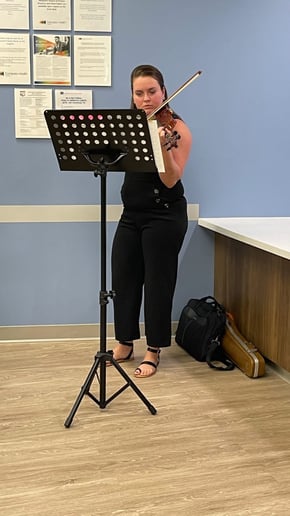 Gallery photo 1 of Solo Violinist