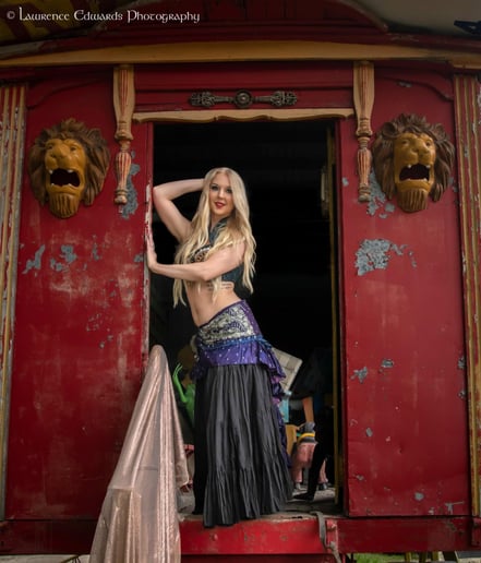 Gallery photo 2 of Sonja Raqs