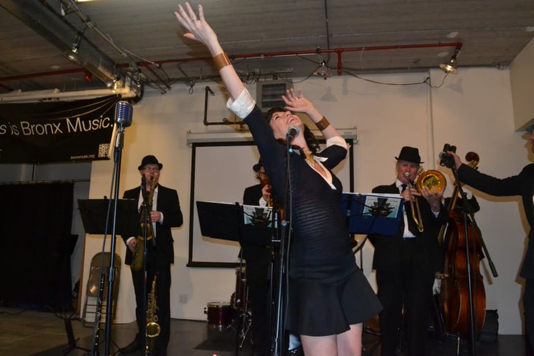 Gallery photo 16 of STOMP SOCIETY Swing Band