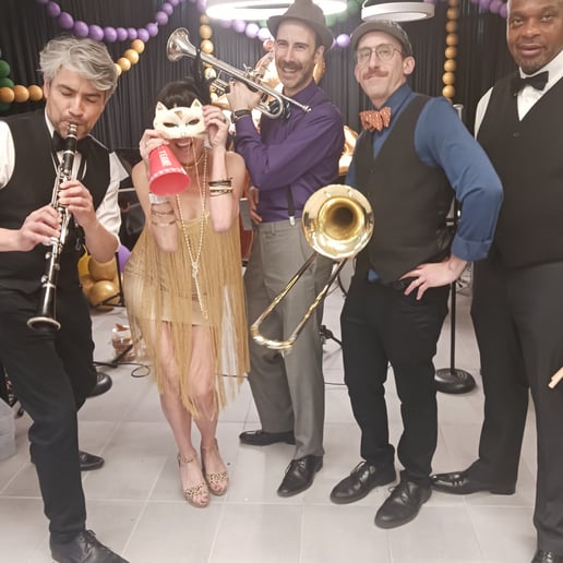 Gallery photo 3 of STOMP SOCIETY Swing Band