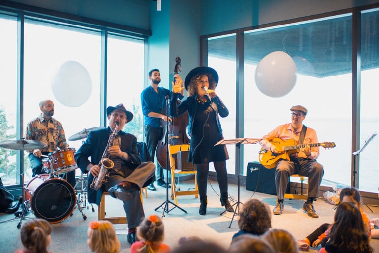 Gallery photo 3 of Svetlana & The Delancey Five