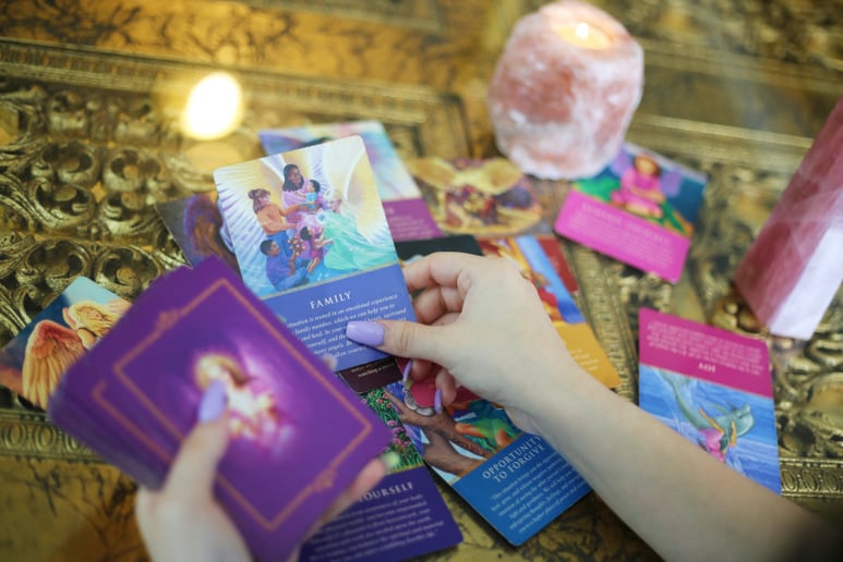 Gallery photo 1 of Tarot and Palm Readings