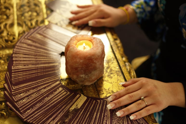 Gallery photo 2 of Tarot and Palm Readings