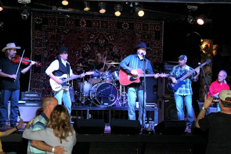 Gallery photo 5 of The Bret Mullins Band
