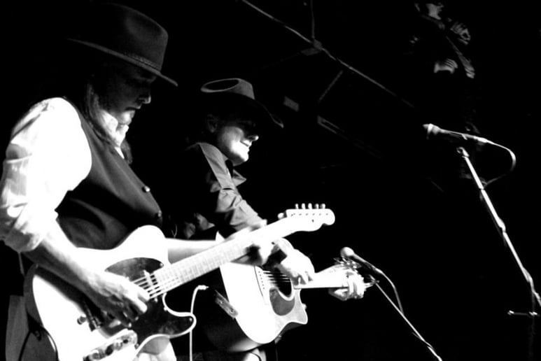 Gallery photo 7 of The Bret Mullins Band