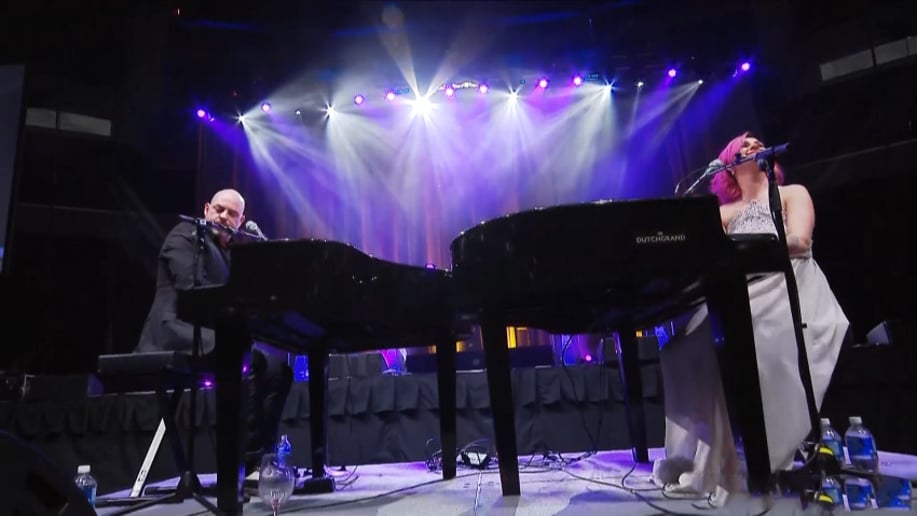 Gallery photo 1 of The Dueling Piano Show