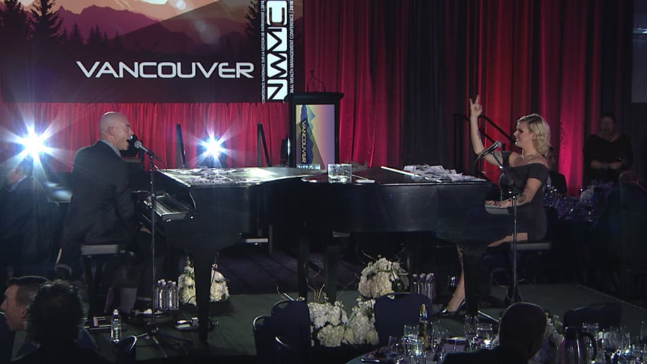Gallery photo 8 of The Dueling Piano Show