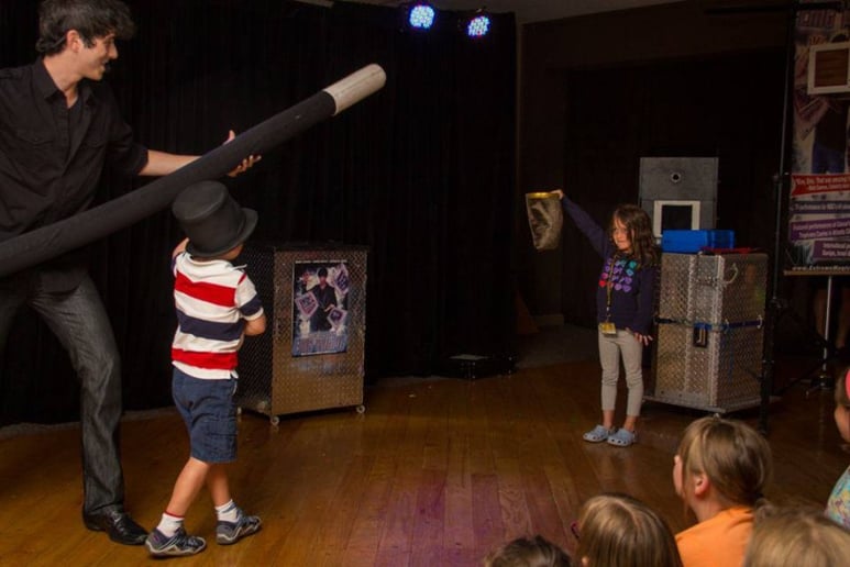 Gallery photo 26 of The Extreme Magic Of Eric Wilzig