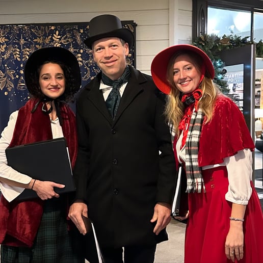 Gallery photo 11 of Santa Sean