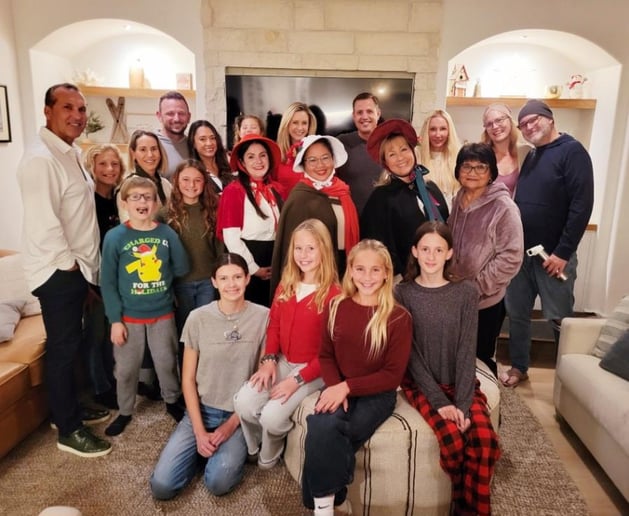 Gallery photo 1 of Santa Sean