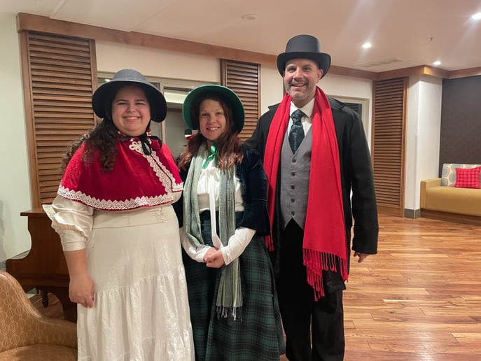 Gallery photo 19 of Santa Sean