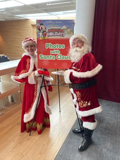 Gallery photo 13 of The Holiday Carolers