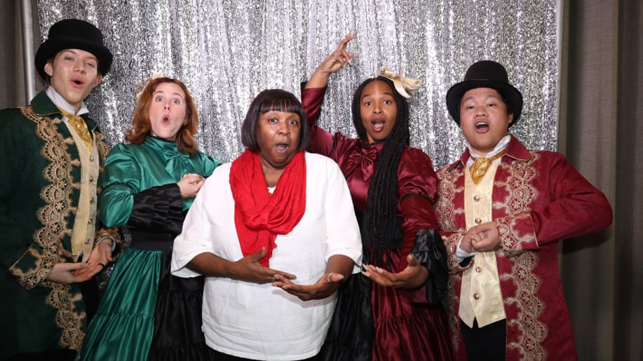 Gallery photo 17 of The Holiday Carolers