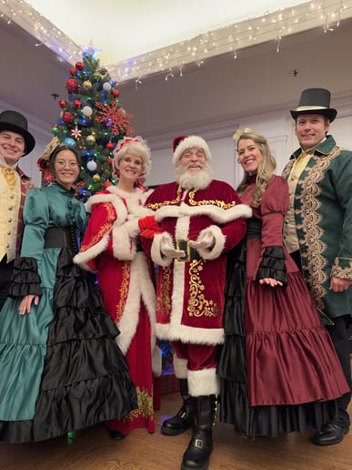 Gallery photo 8 of The Holiday Carolers