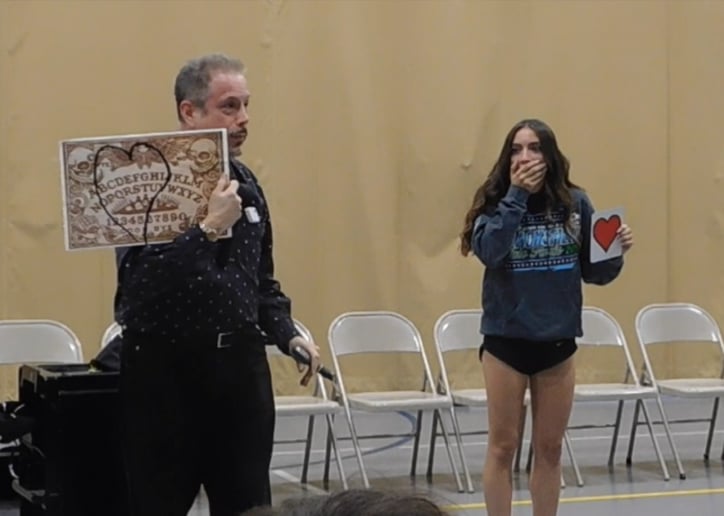 Gallery photo 9 of Hypno-Magician Jeffrey Powers