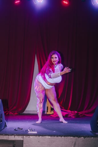 Gallery photo 2 of The Luscious Lil Lady