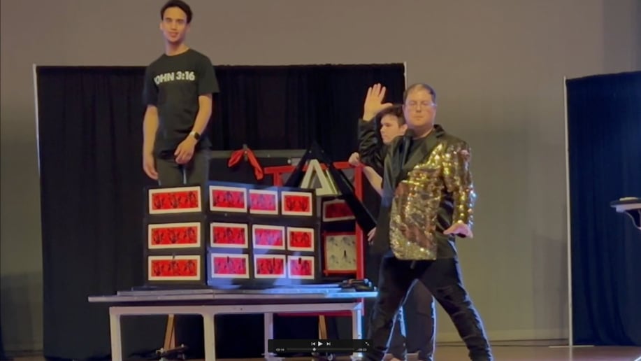 Gallery photo 2 of The Magic of Evan Dupree