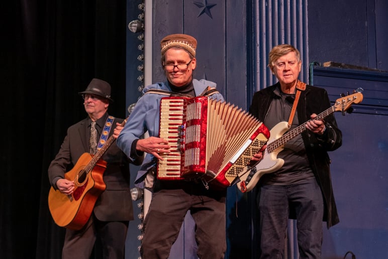 Gallery photo 4 of The Mixaphors