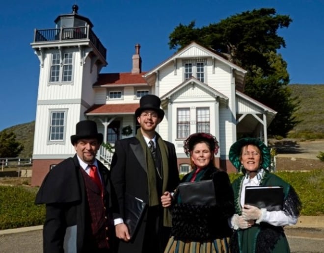 Gallery photo 5 of The Other Reindeer Carolers
