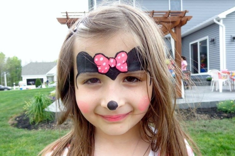 Gallery photo 2 of The Smiling Face Painter