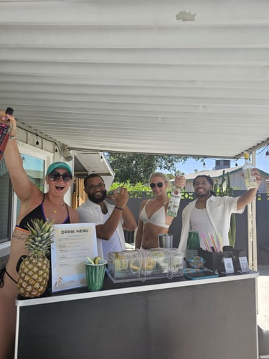 Gallery photo 7 of Thee House of Drinks