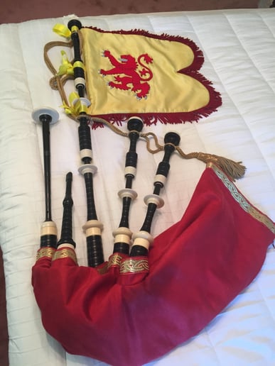 Gallery photo 10 of Thom Moore, The Happy Bagpiper