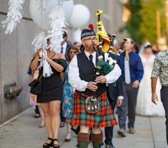 Gallery photo 1 of Thom Moore, The Happy Bagpiper