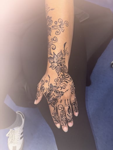 Gallery photo 2 of Tola Beauty