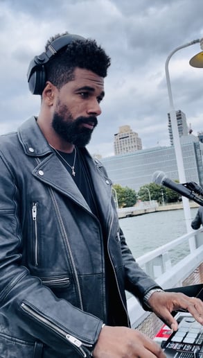 Gallery photo 6 of TwealthSt Tuck