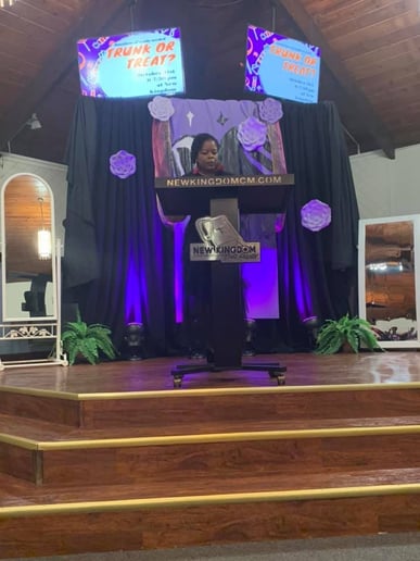 Gallery photo 6 of Uniquely Complex