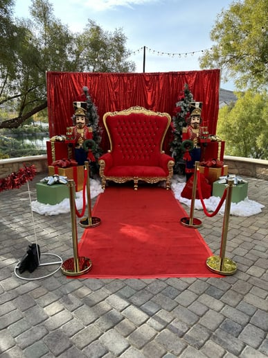 Gallery photo 5 of Las Vegas Santa Claus