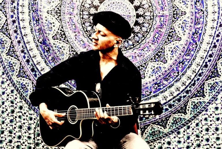 Gallery photo 1 of Vita Guitar