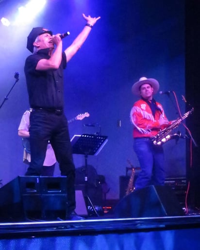 Gallery photo 6 of Wally & The Beaves