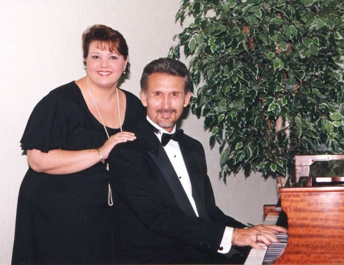 Gallery photo 5 of William Woods at the Piano