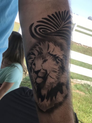 Gallery photo 41 of Sunsational Face Painting and Balloon Twisting