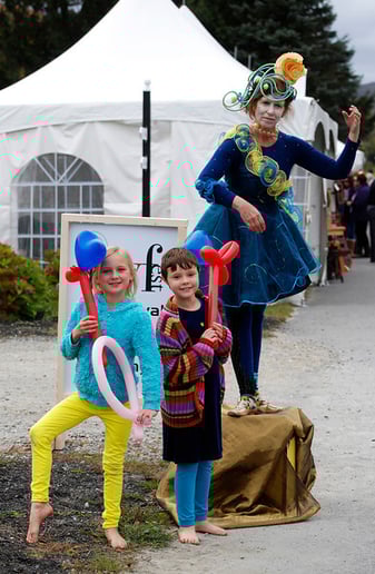 Gallery photo 1 of Zanyacts