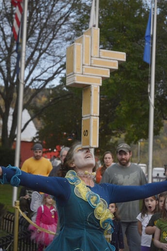 Gallery photo 6 of Zanyacts