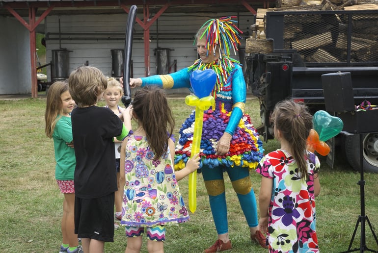 Gallery photo 8 of Zanyacts