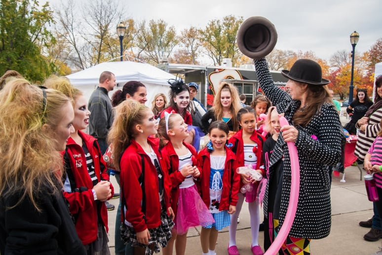 Gallery photo 10 of Zanyacts