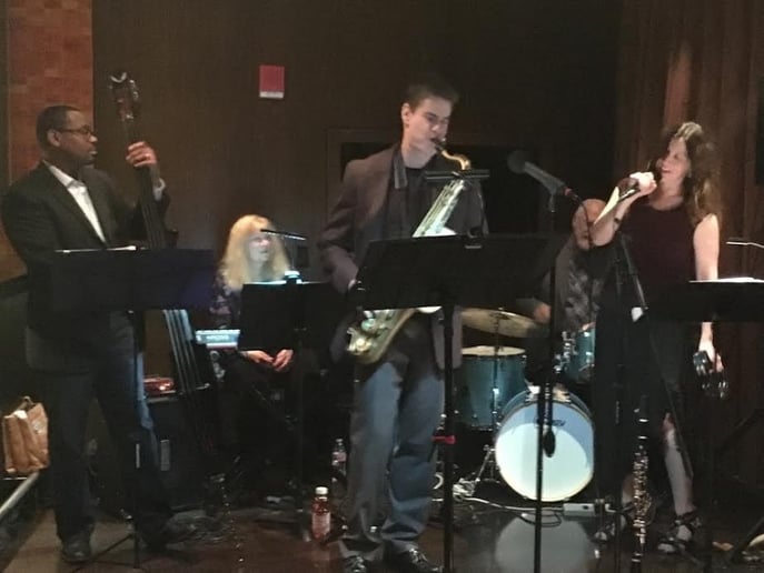 Gallery photo 1 of Zazz