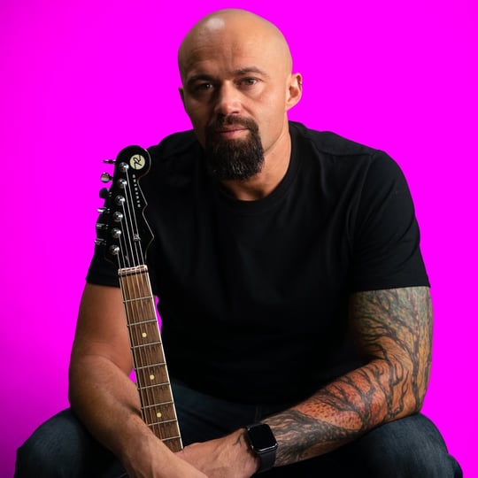 Miguel Antonio - Singing Guitarist in Kansas City, MO