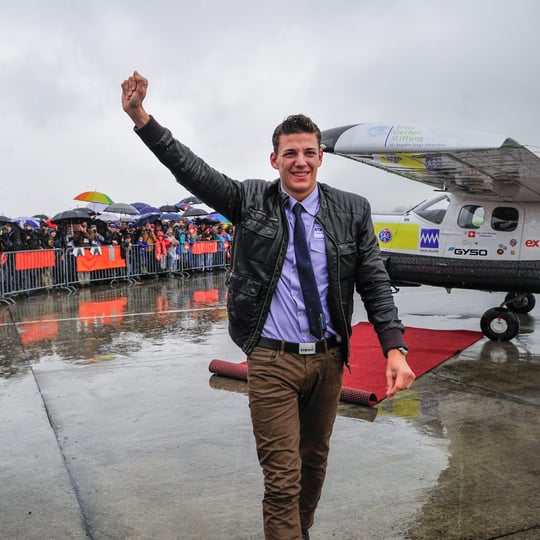 Youngest pilot flying around the world - Motivational Speaker in Los Angeles, CA