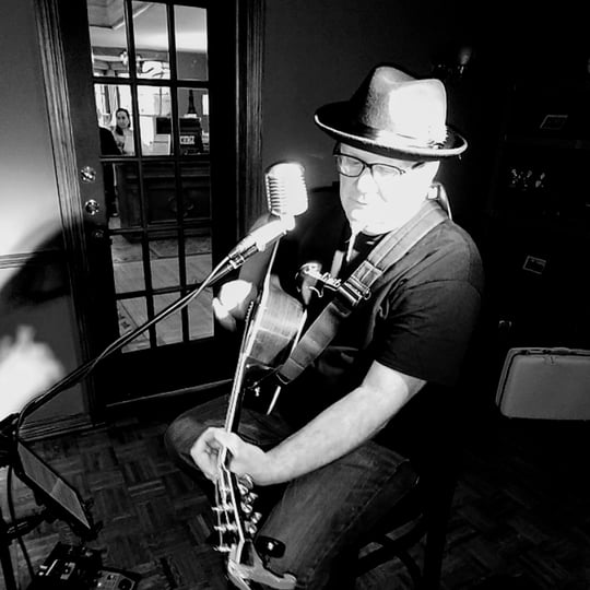 Joey Halbur - Singing Guitarist in Burlington, WI