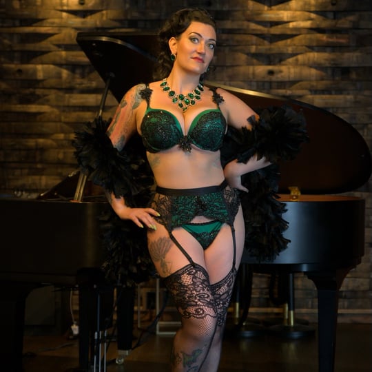 Stella Pearl - Burlesque Entertainment in Missoula, MT