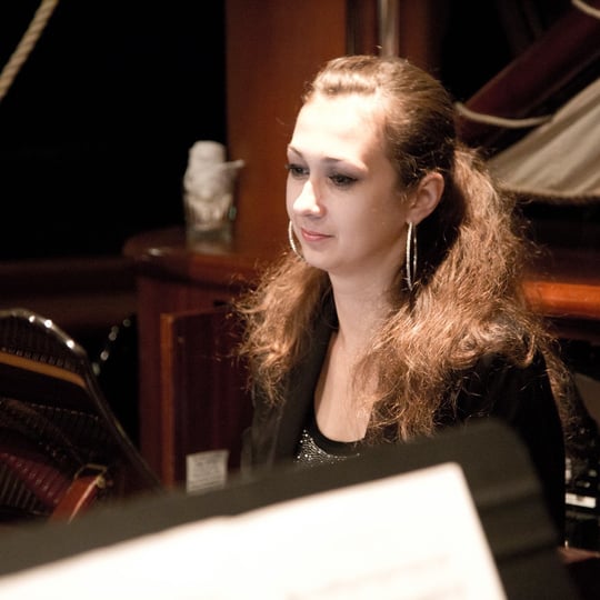 Iryna Draganova - Pianist in Windsor, ON