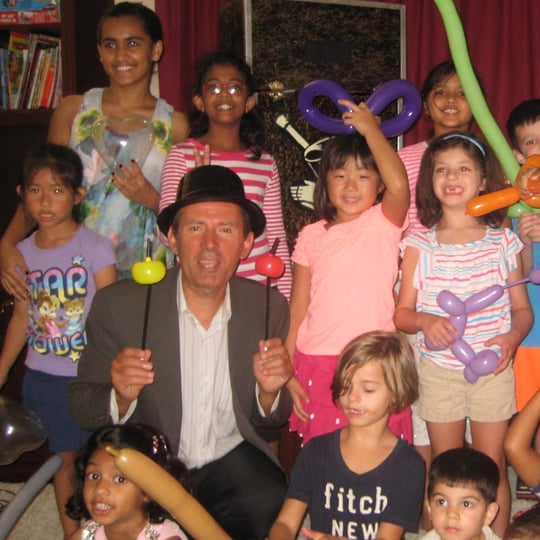 Ivan The Bulgarian Magician - Children’s Party Magician in Schaumburg, IL